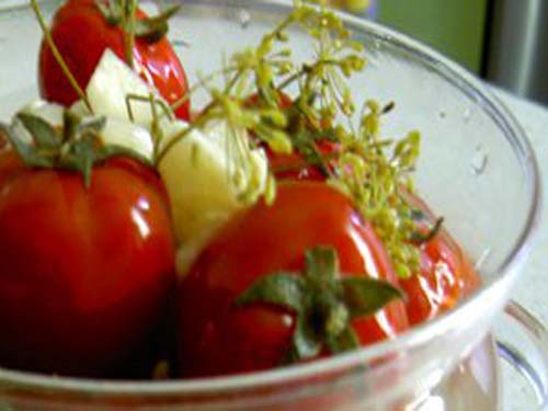 Малосольные помидоры, малосольные помидоры рецепт, быстрые малосольные помидоры, приготовление малосольных помидоров