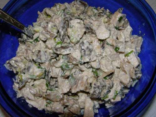 Салат из белых грибов с печенью